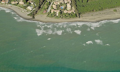 Fondos marinos El Saladillo-Punta de Baños, Estepona (Fuente: Bing Mapas)
