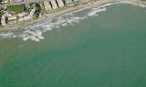 Fondos marinos de Calahonda, Mijas (Fuente: Bing Mapas)