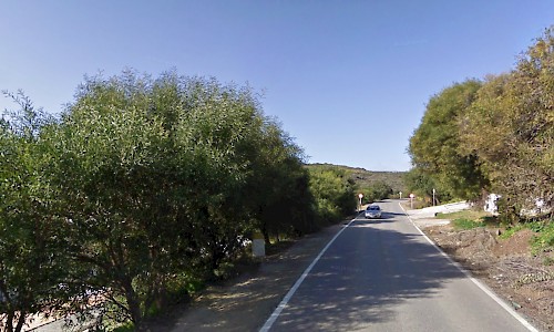 Mojón kilométrico del antiguo PK 135. San Roque (Fuente: Google Maps)